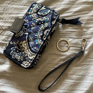Vera Bradley Wallet RFID, wrist lanyard and key ring! Perfect condition